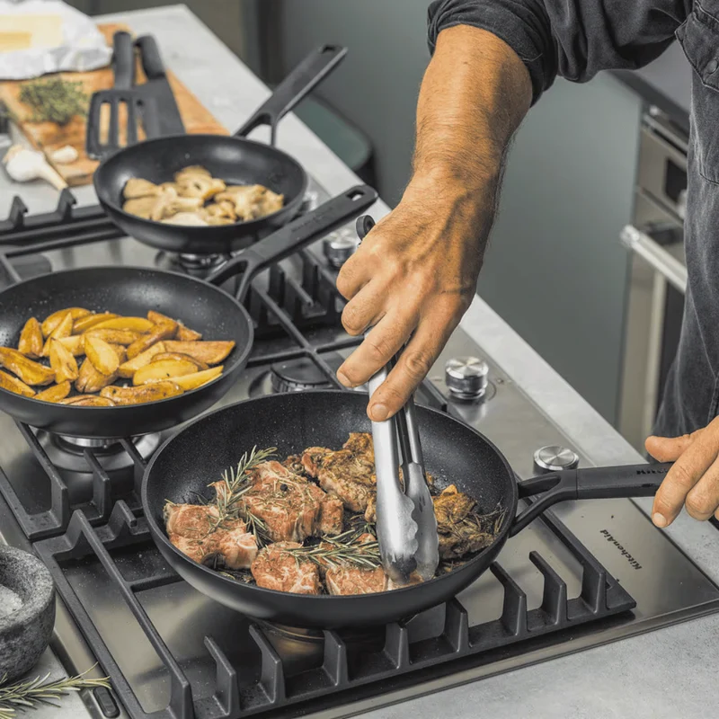 Batterie de cuisine KitchenAid Poêles Classic Forged - ø 20, 24 & 28 cm - revêtement antiadhésif céramique