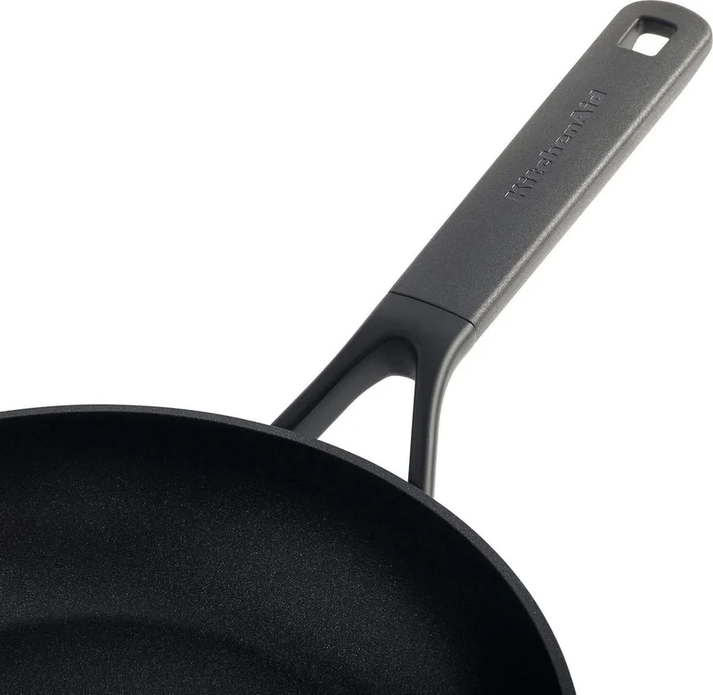 Ensemble de casseroles KitchenAid Multi-Ply Stainless Steel 6-pièces : casserole ø 20 et 24 cm, casserole ø 16 cm et poêle ø 24 cm + poêle Classic Forged ø 24 et 28 cm