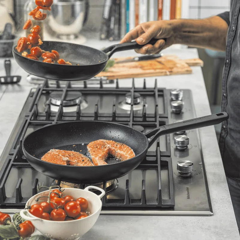 Batterie de cuisine KitchenAid Poêles Classic Forged - ø 20, 24 & 28 cm - revêtement antiadhésif céramique