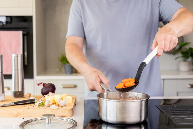 Cuillère KitchenAid - Cuillère à légumes - Classic Porcelaine Blanche - 34 cm
