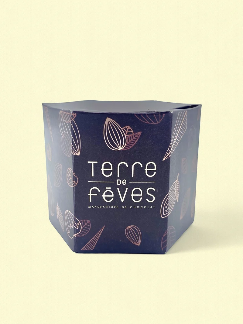 Les craquantes | Mélange de noisettes, amandes, et fèves, enrobées de chocolat noir