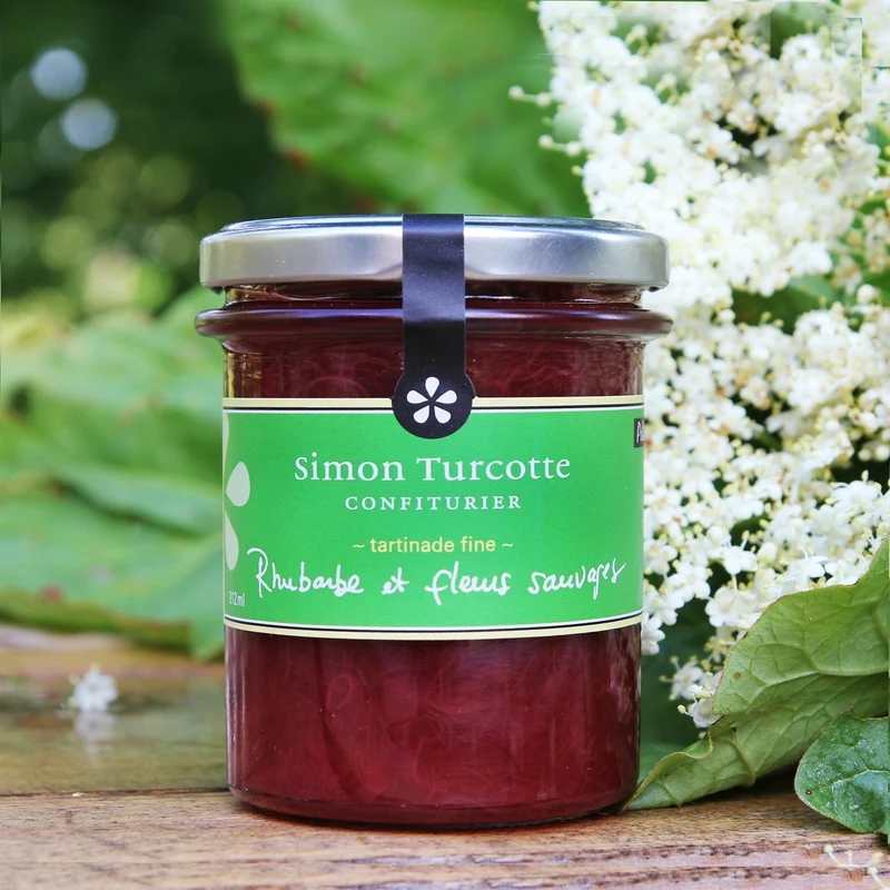 Rhubarbe et fleurs sauvages