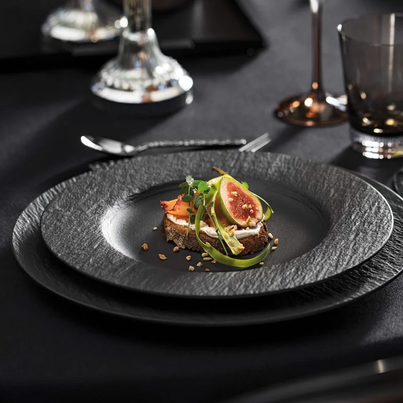 Service de vaisselle Villeroy & Boch Manufacture Rock - Noir - 12 pièces / 4 personnes - 4 Assiette plates, 4 assiettes à petit-déjeuner en 4 assiettes creuses