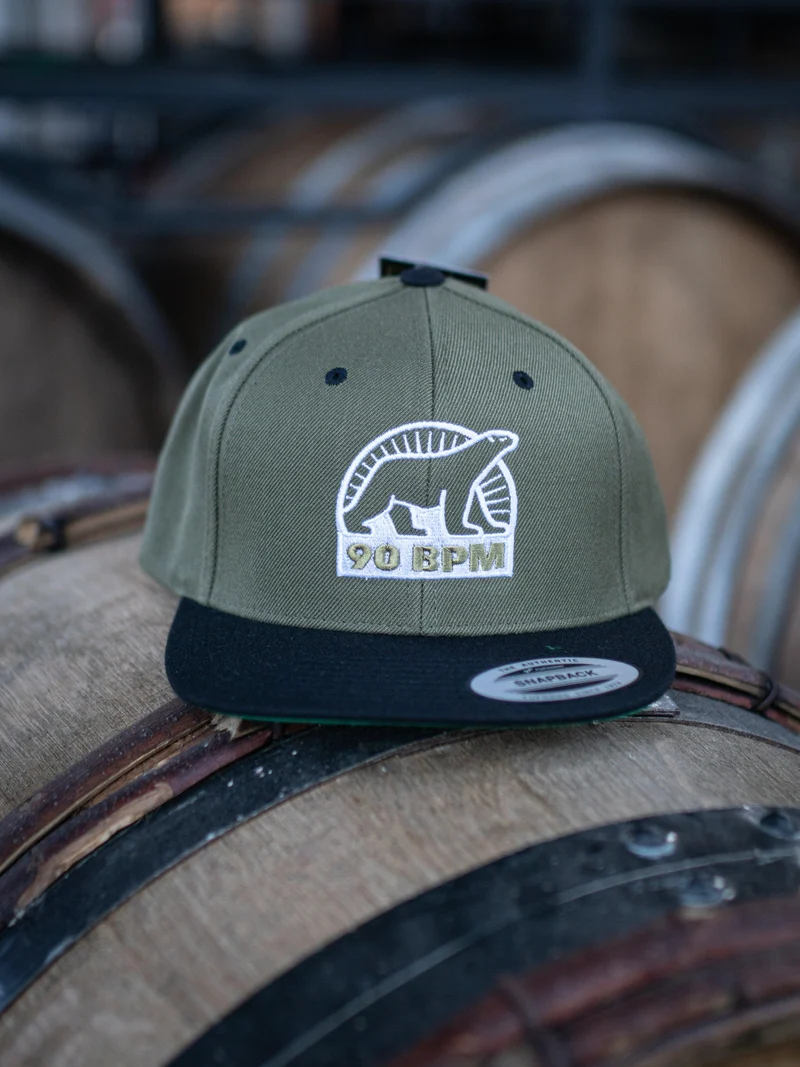 Casquette 90 BPM brodée - Snapback Yupoong
