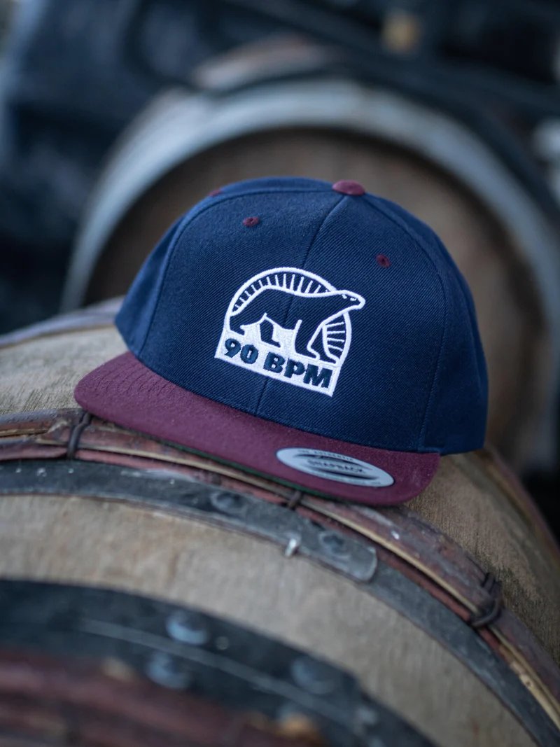 Casquette 90 BPM brodée - Snapback Yupoong