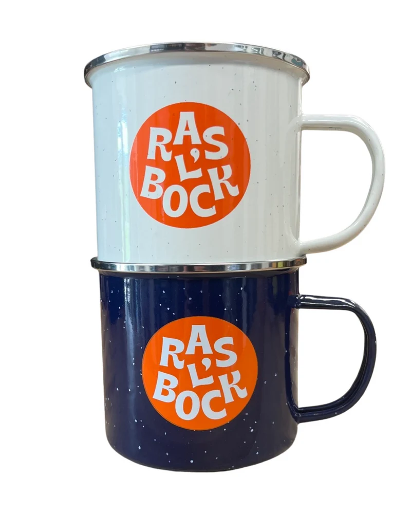 Tasse en émail