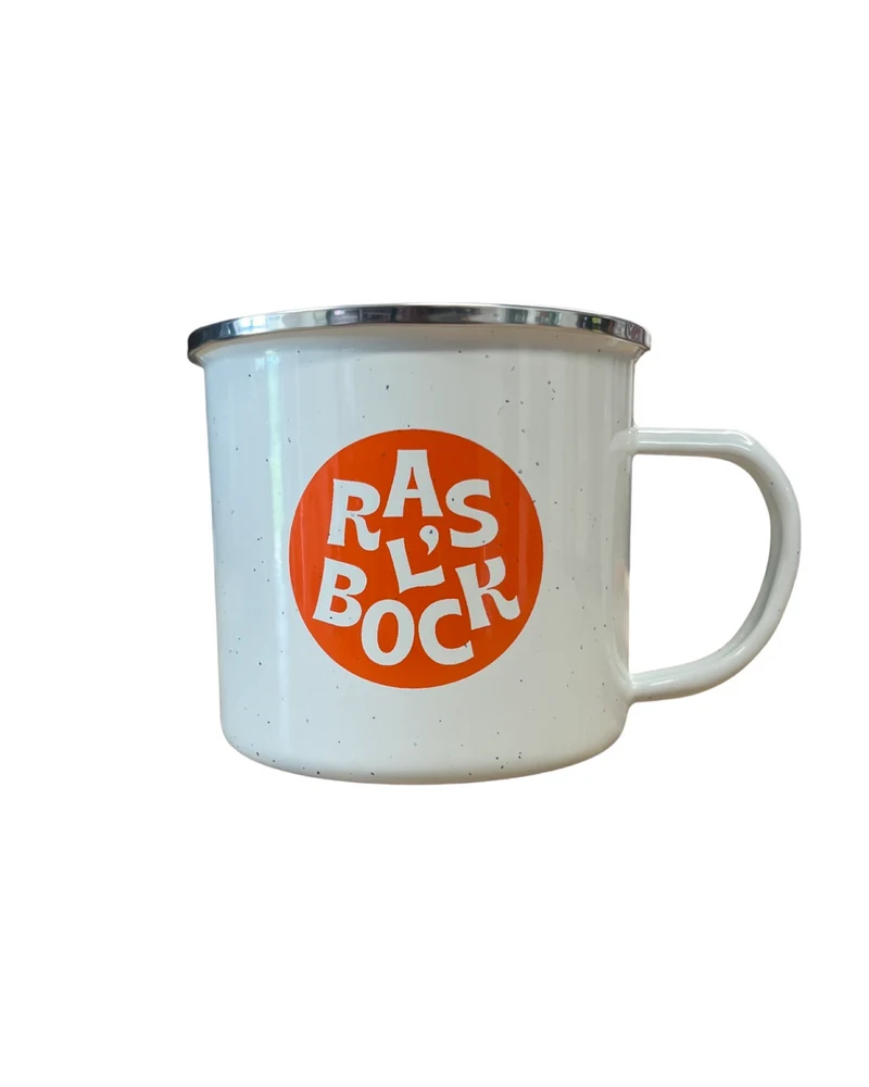 Tasse en émail