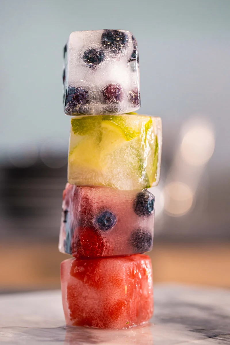 Set à sangria - Carafe 1,6 L avec 6 Verres 700 ml, Cuillère à cocktail & Moule à glaçons