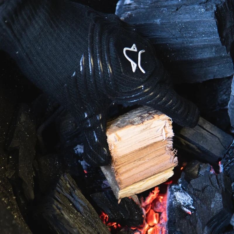 Cookinglife Grill Charcoal Startersset - Charbon de bois 8kg (Charme/Chêne), Panier à charbon & Gants