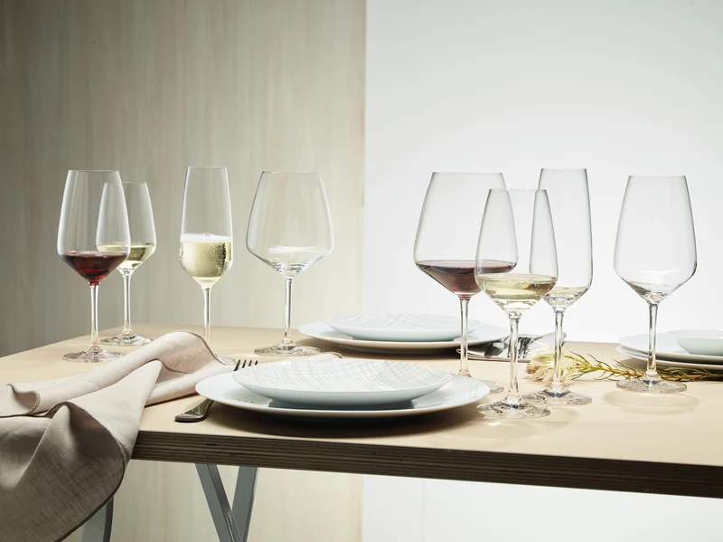 Ensemble de verres a vin Schott Zwiesel - Verres a champagne - Tulip - 18 pieces
