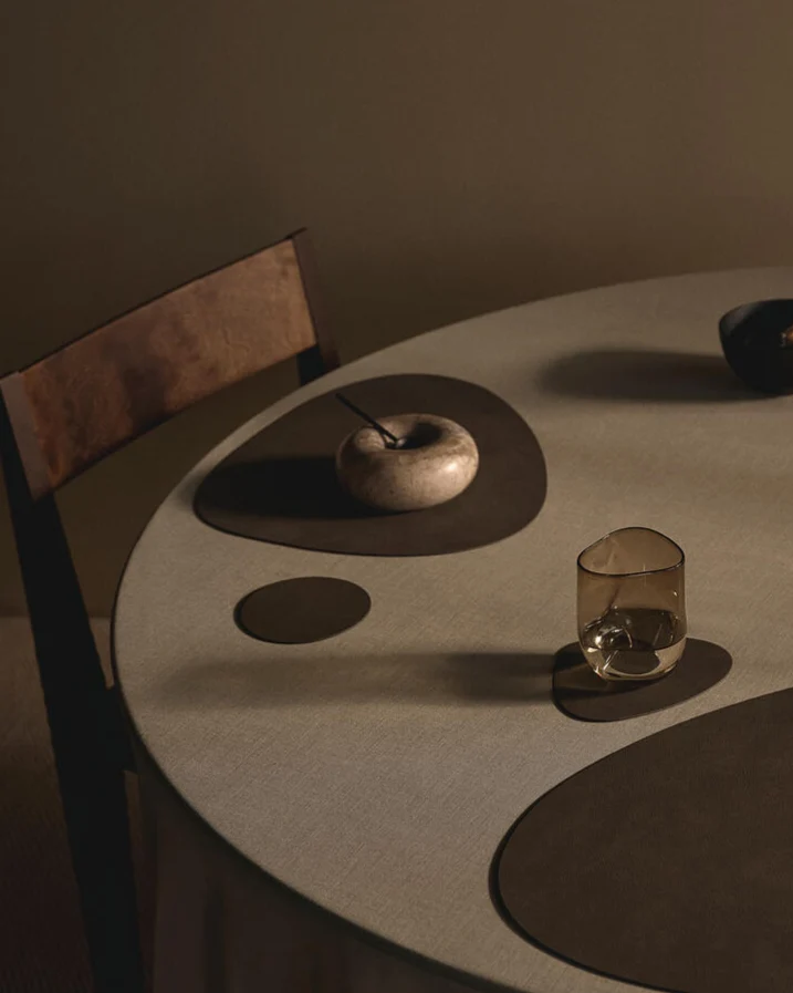 Ensemble de sets de table LIND DNA - en cuir - Nupo - 44 x 37 cm - 2 pièces