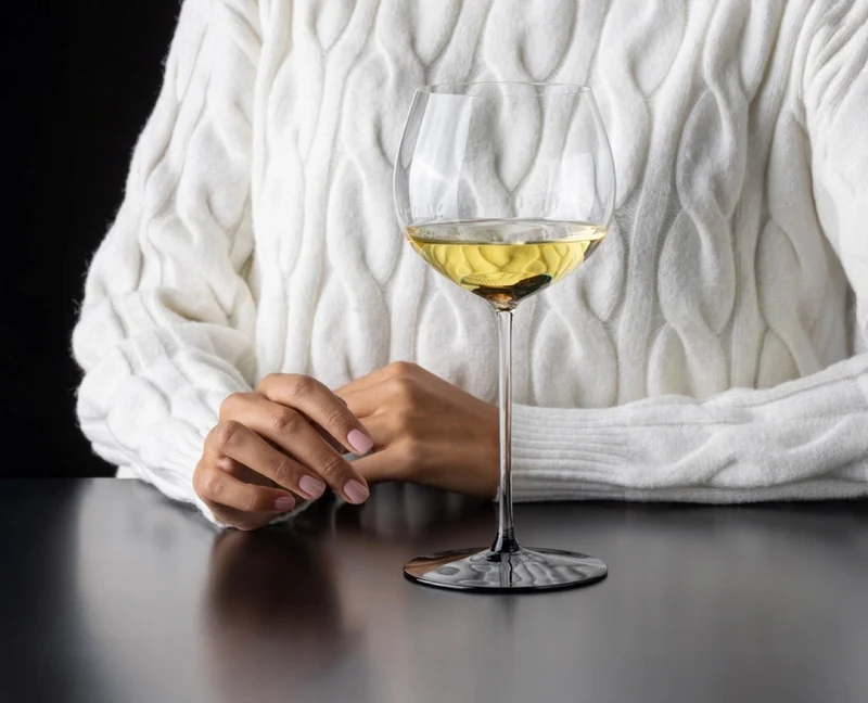 Verre à vin blanc Riedel Fatto A Mano Black Tie - Chardonnay - 660 ml